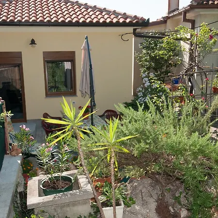 Dom wakacyjny House Tabak In *